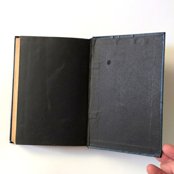 Swallow - H. Rider Haggard - 1900 - Picture 12 of 16